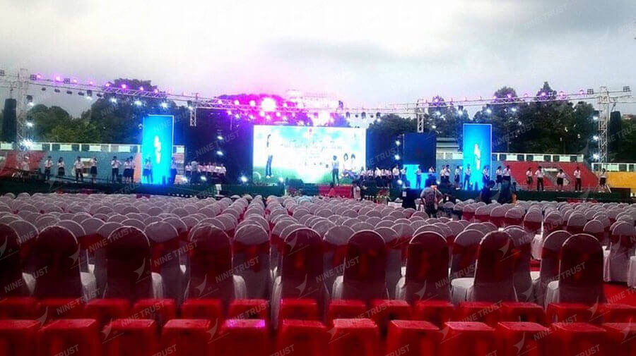 Vietnamese concert